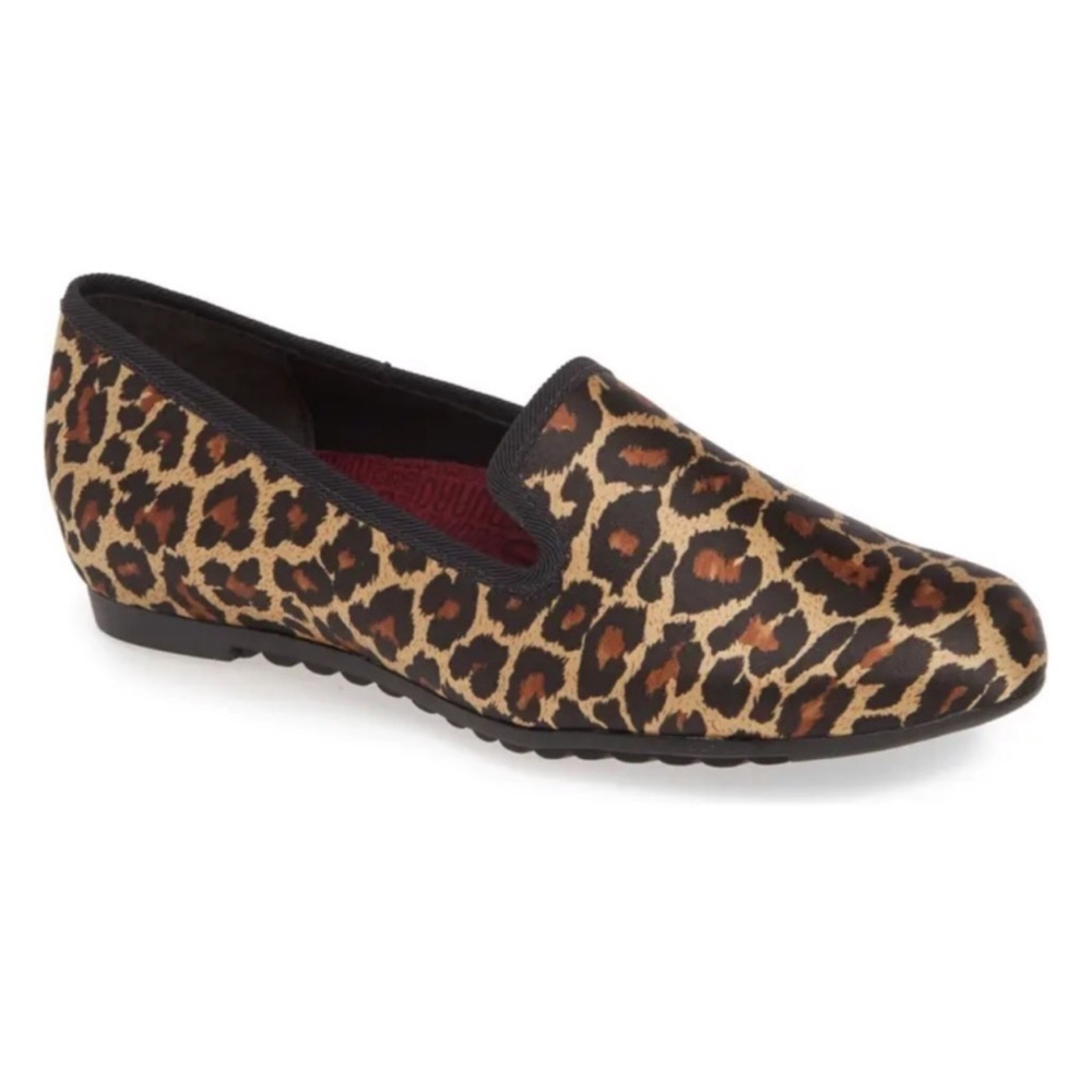 Munro Addie Leopard Flat Smoking Slippers   Size 7M